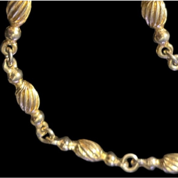 Solid 34” Layering Necklace in Gold-tone - vintage - Picture 7 of 10